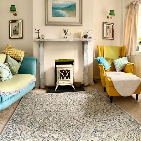 Holly Cottage Cosy Home In Sherwood Forest 埃德温斯托 外观 照片