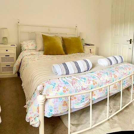Holly Cottage Cosy Home In Sherwood Forest 埃德温斯托 外观 照片